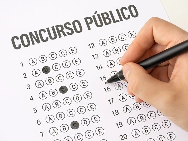 Prefeitura de Ponta Grossa convoca professores aprovados em teste seletivo para escolha de vagas