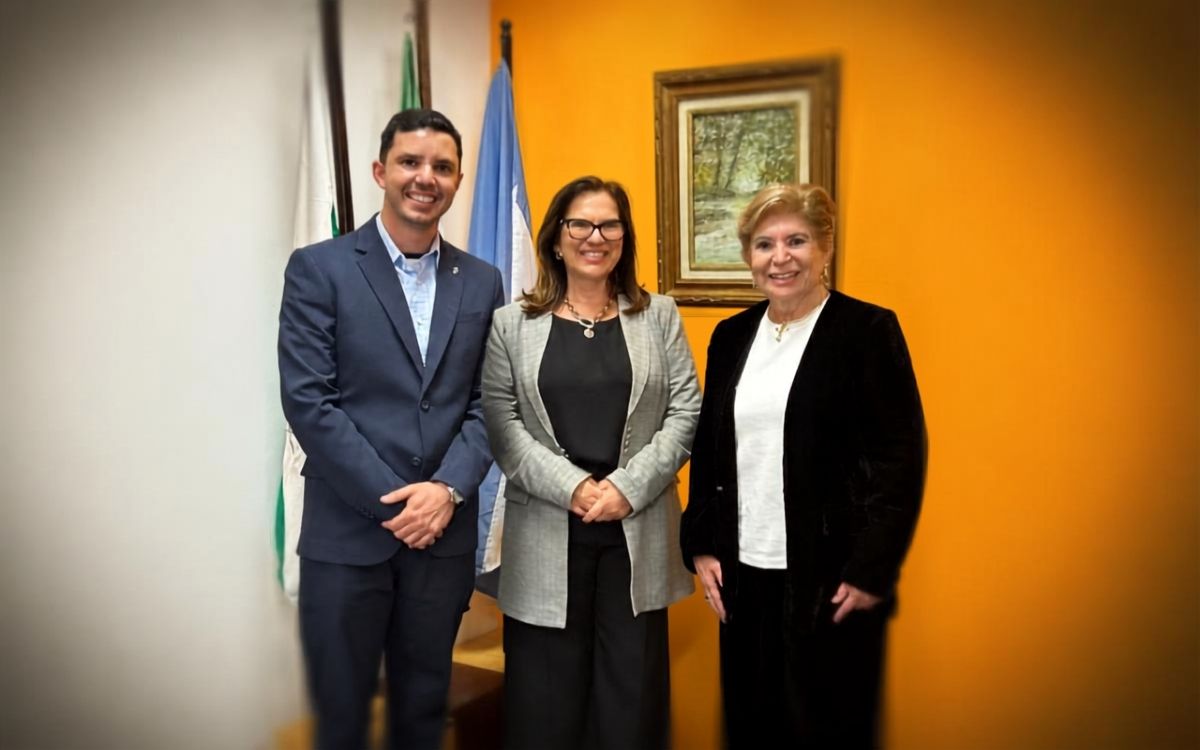 Dr. Erick promove reunião pela harmonia entre os três Poderes em Ponta Grossa