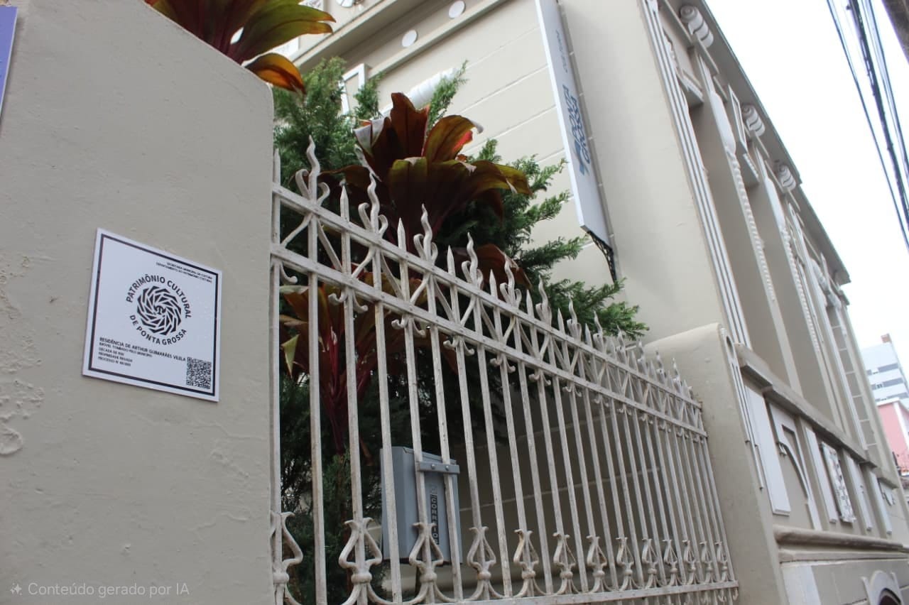 Novas placas com QR Code ampliam acesso ao patrimônio cultural de Ponta Grossa