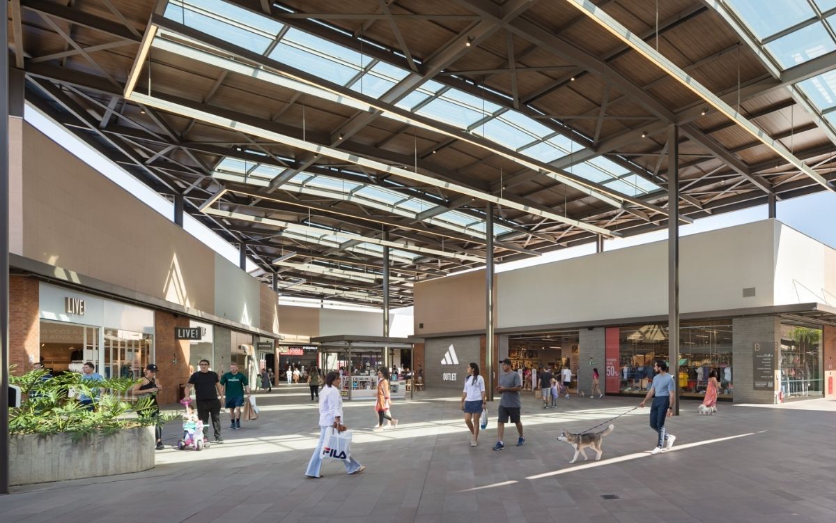 City Center Outlet Premium aposta em dias temáticos para oferecer descontos especiais em calçados e produtos infantis
