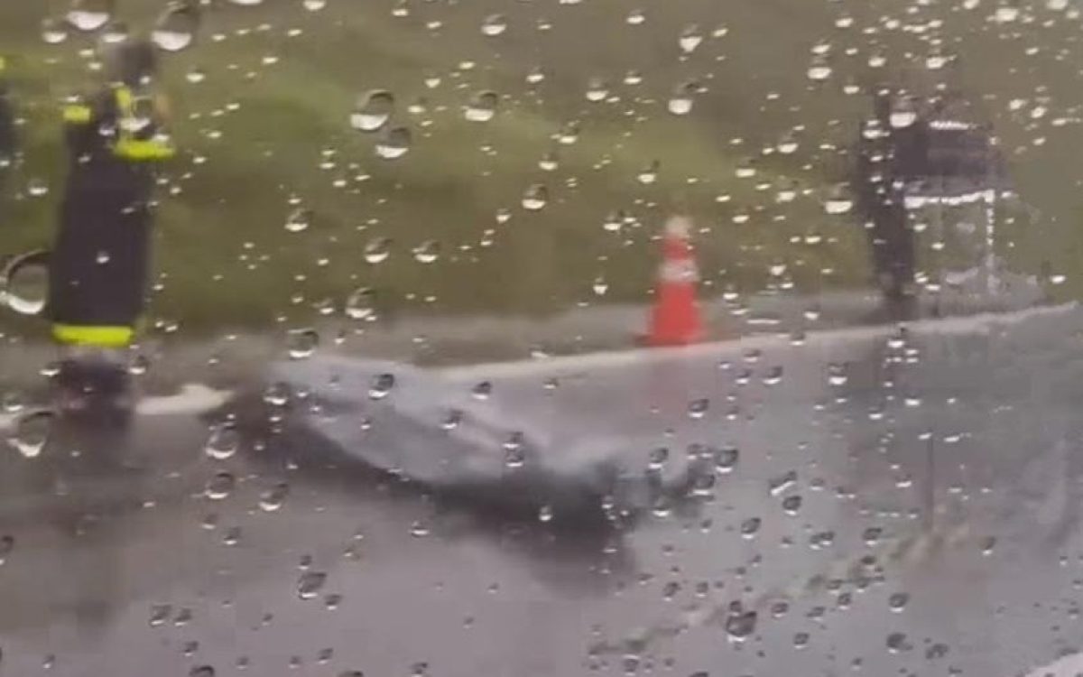 Acidente entre carro e motocicleta provoca congestionamento na BR-277, em Campo Largo